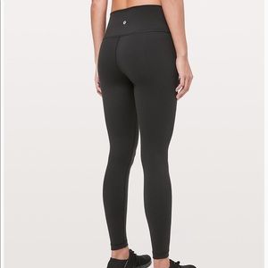**SOLD** Lululemon Wunder Under leggings 25”